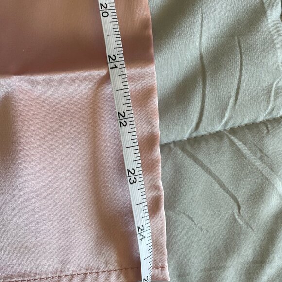 NWT Silky Sleep Mask and Pillow Cover Set - Pink - Picture 7 of 9